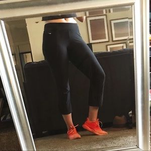 Nike flair capri pants